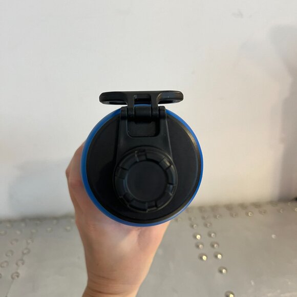 ThermoFlask DoubleWall Vacuum Insulated Stainless Steel Water Bottle 40oz / 1.2L - Picture 4 of 5